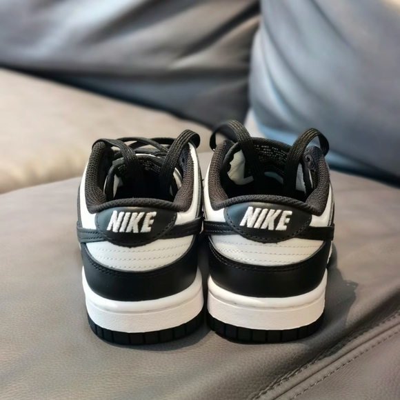 Nike Dunk Low Retro White Black Panda - Picture 5 of 6